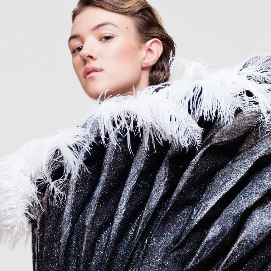 Arts of Fashion Foundation, Musée des Arts Décoratifs, Paris, "The Wave", Designer: Hera Zhou designer, Photo: Yann Bohac, Model: Maëlys Rollinde - Maxence Orard