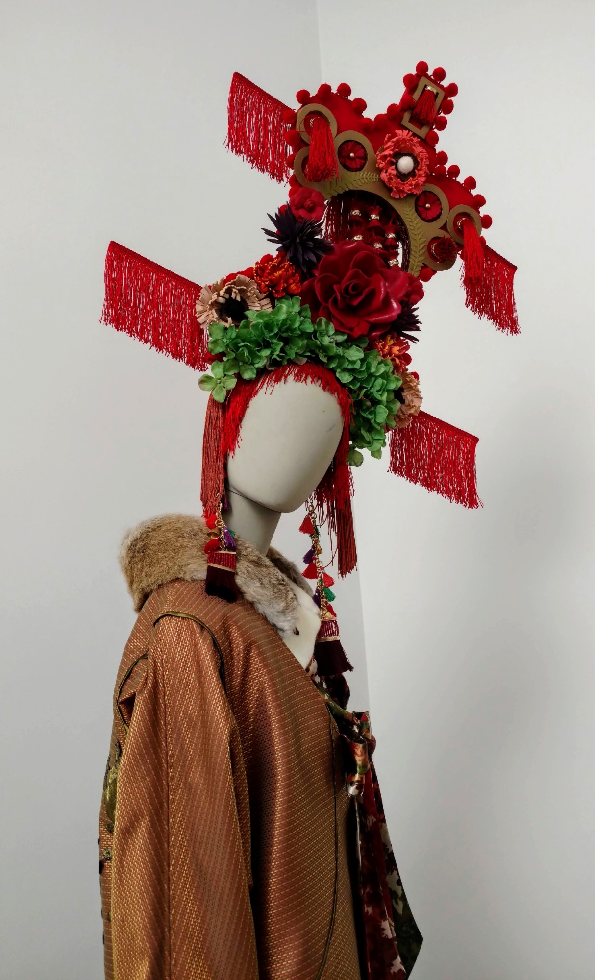 Tour the Gallery | “Blurred Boundaries: Fashion as an Art”