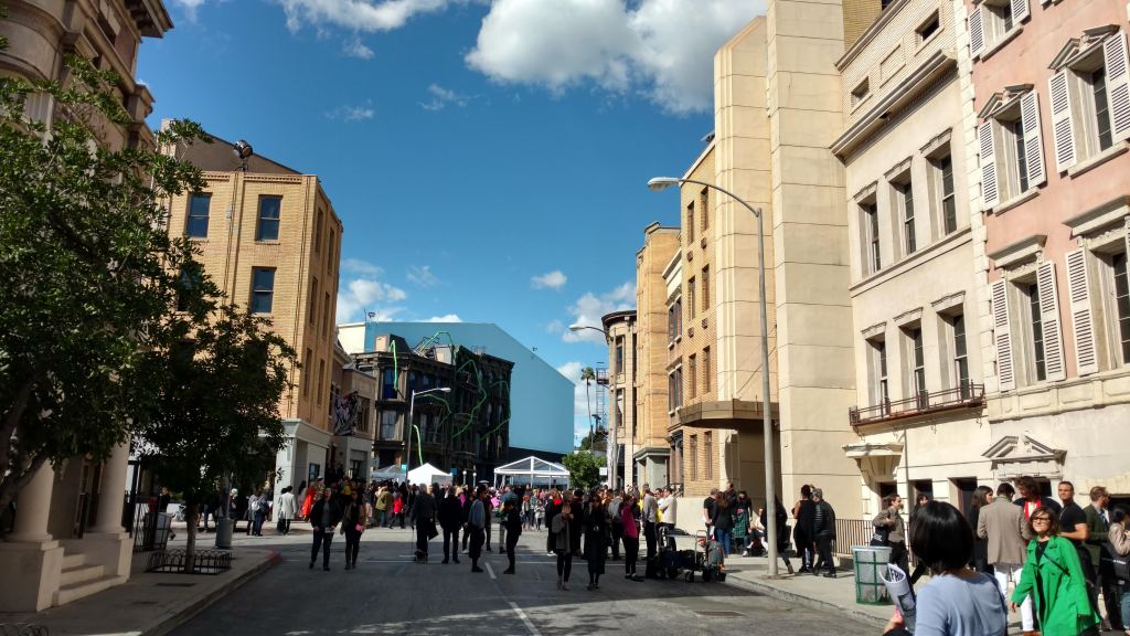Frieze Frame: Fashion at Frieze Los Angeles, photo by Rhonda P. Hill for EDGExpo.com 