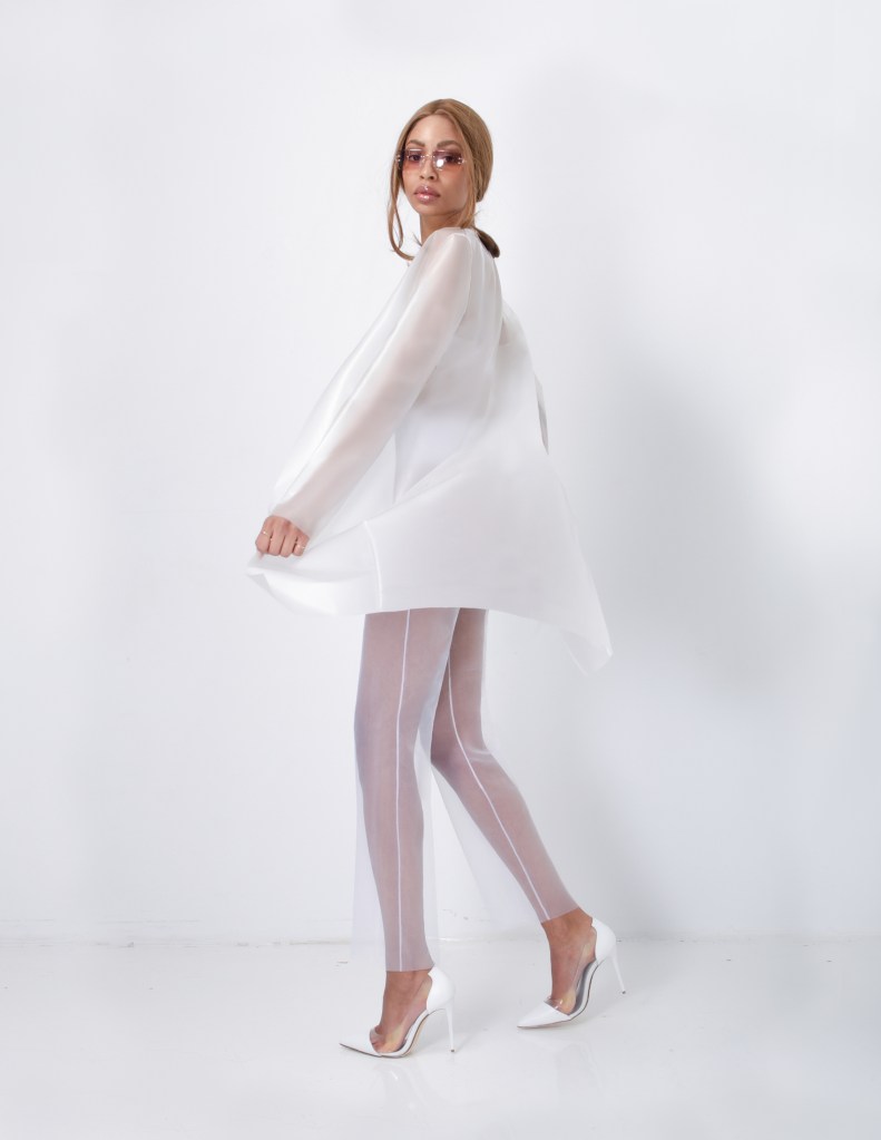 Laura Petzke, designer | photography: Marcelo De Souza Moraes, model: Jasmin Sonko | ALL WHITE STUDIO: Hansastraße 14a, 41460 Düsseldorf