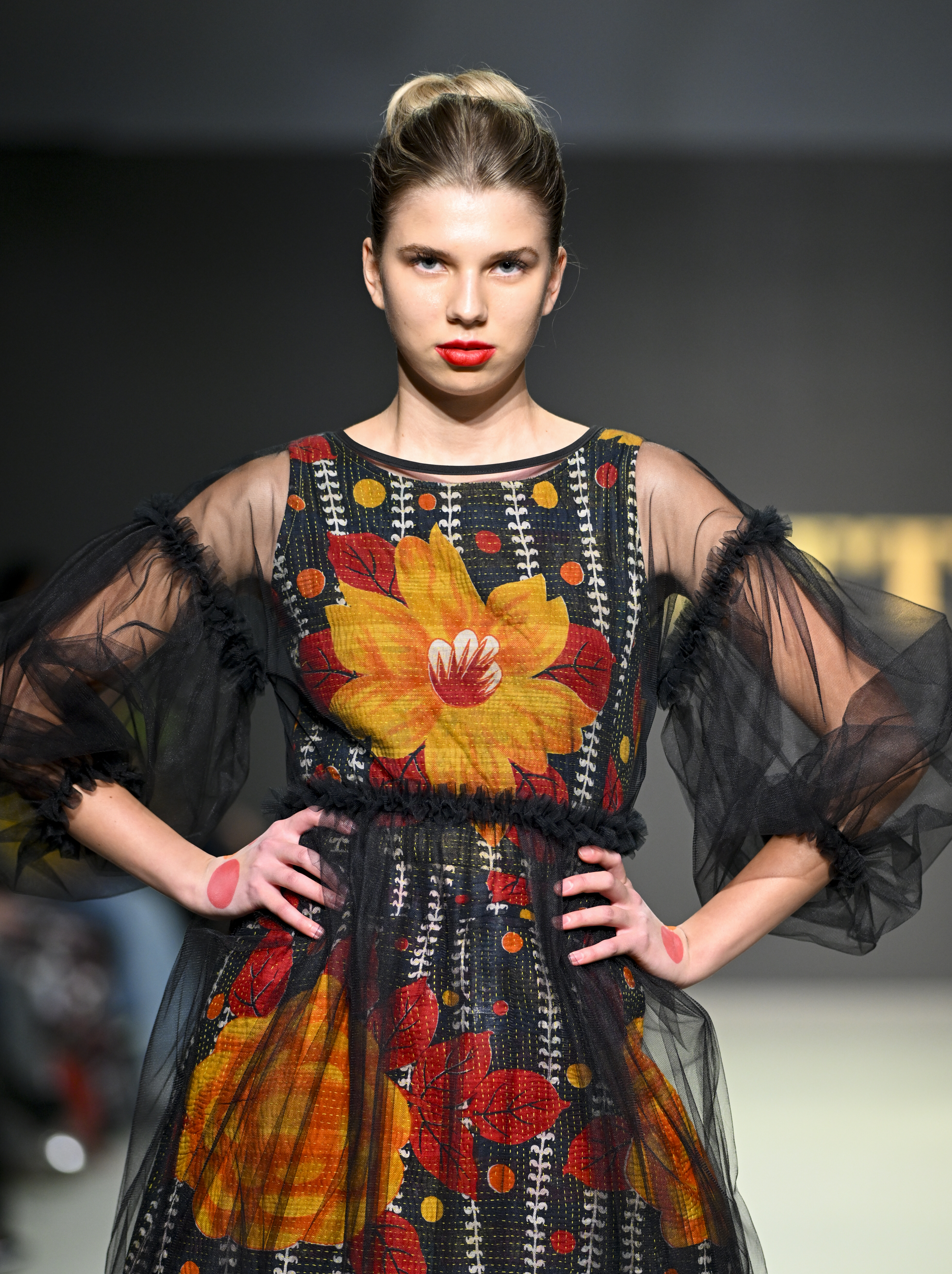 Discarded Bits of Aluminum Create a Textile Work of Art – E D G E