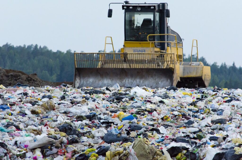 ‘One GARBAGE Truck Per Second’: EPR and Reverse Logistics REVOLUTIONIZE Textile WASTE